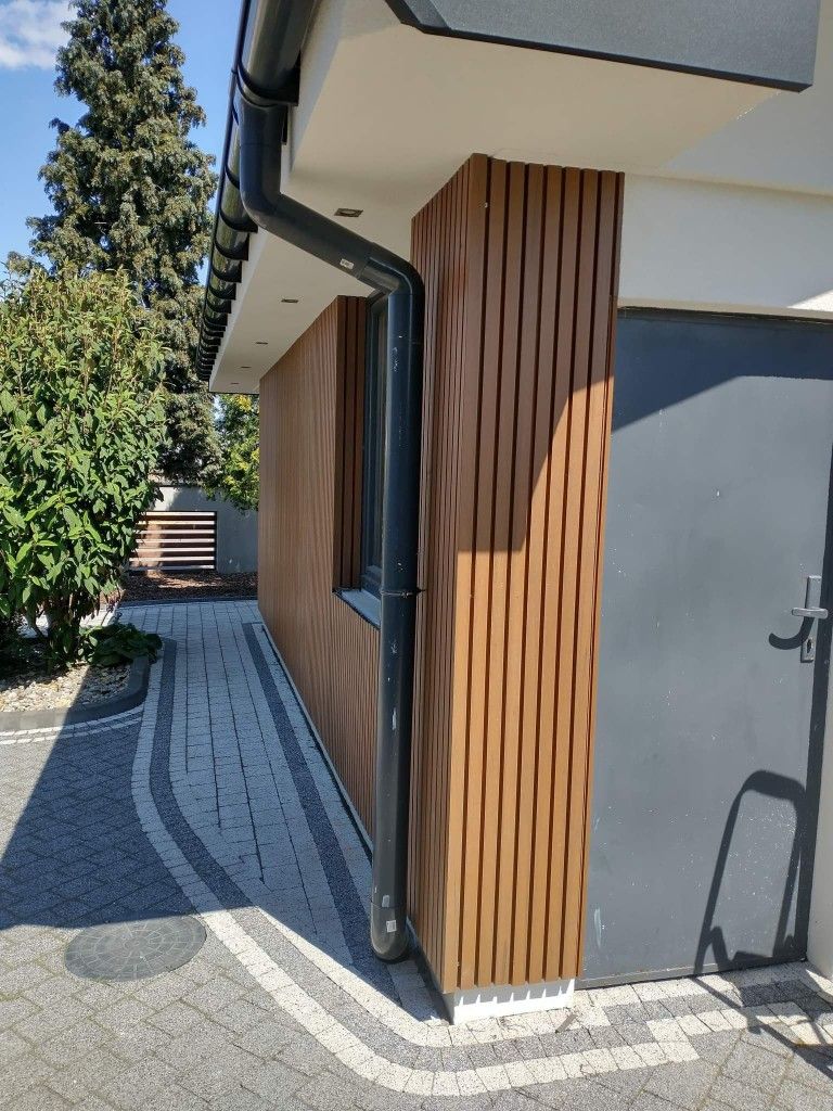 Exterior Slat Wall Panels | Walnut Brown